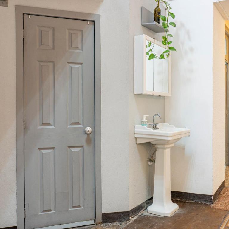 Vista Única a la Catedral desde tu Balcón Privado - Apartment mit 3 Schlafzimmern - 45