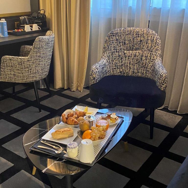Mercure Orléans Centre Bords de Loire - Chambre Deluxe avec Lit Double et Canapé-lit Double - 6