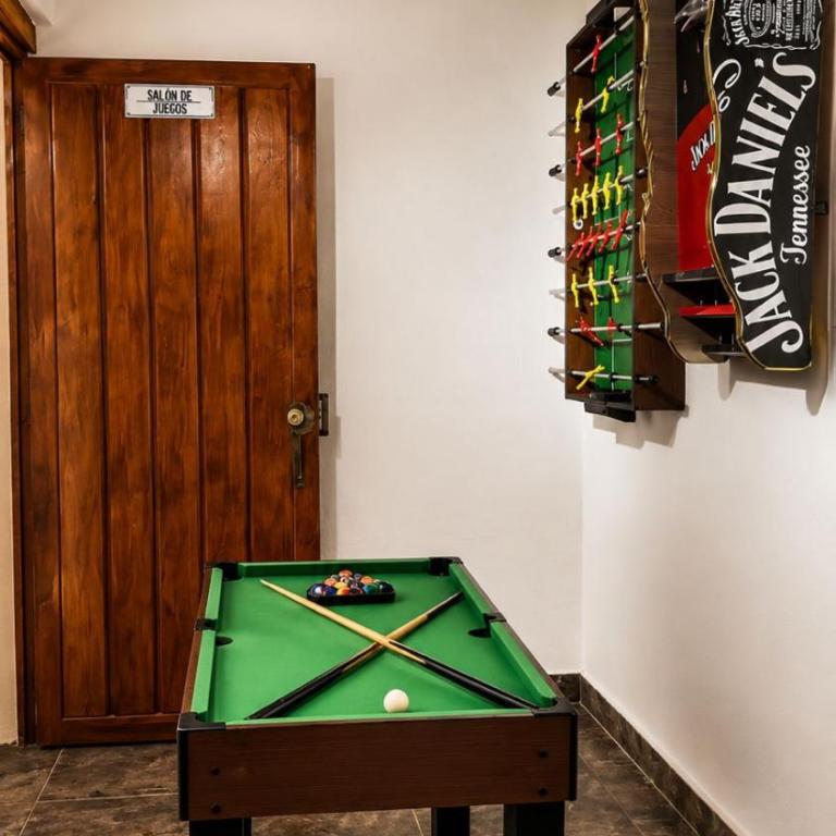 Cabaña familiar con 4 dormitorios y baños privados - Four-Bedroom House - 80