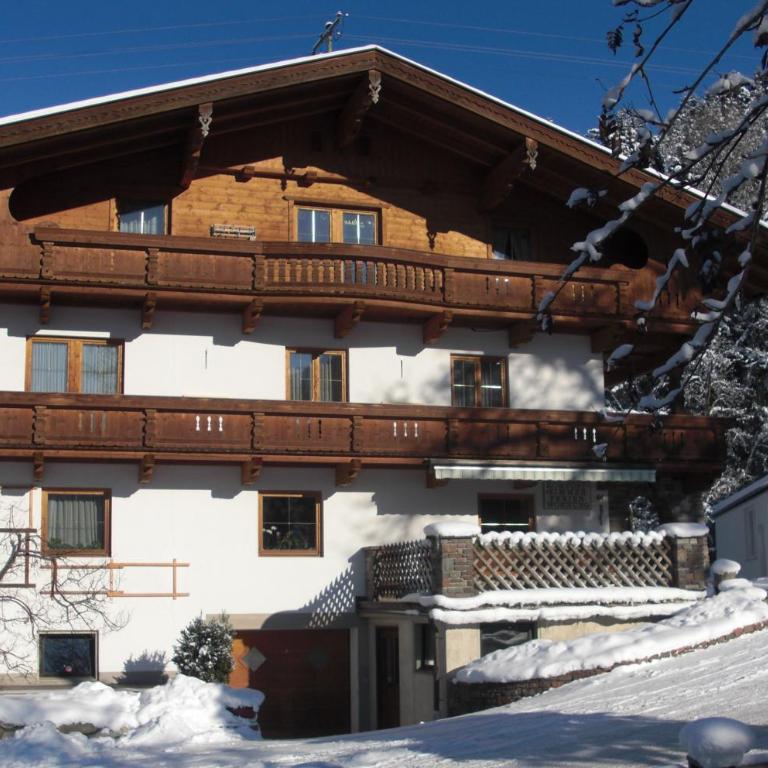 Haus Taxacher - Apartment mit 2 Schlafzimmern und Balkon - 35