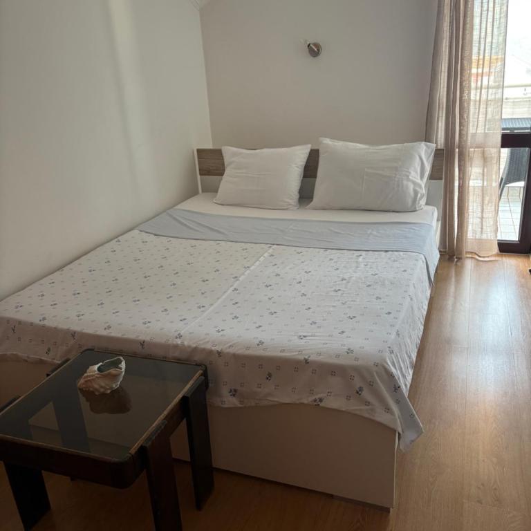 Apartments Herceg Novi - Apartman sa 2 Spavaće Sobe, Balkonom i Pogledom na More (4 Odrasle Osobe) - 3