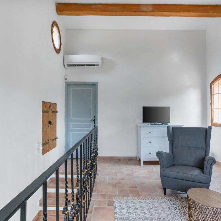 Modern Holiday Home Pool & Wifi - Maison 1 Chambre - 6