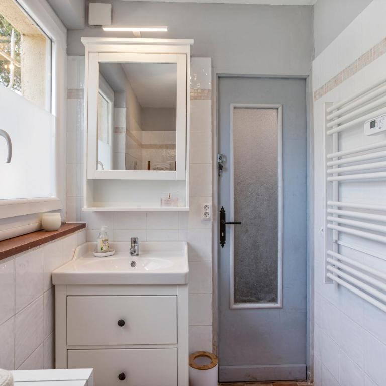 Modern Holiday Home Pool & Wifi - Maison 1 Chambre - 18