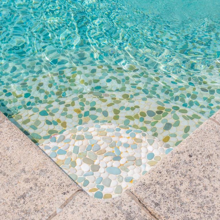 Modern Holiday Home Pool & Wifi - Maison 1 Chambre - 24