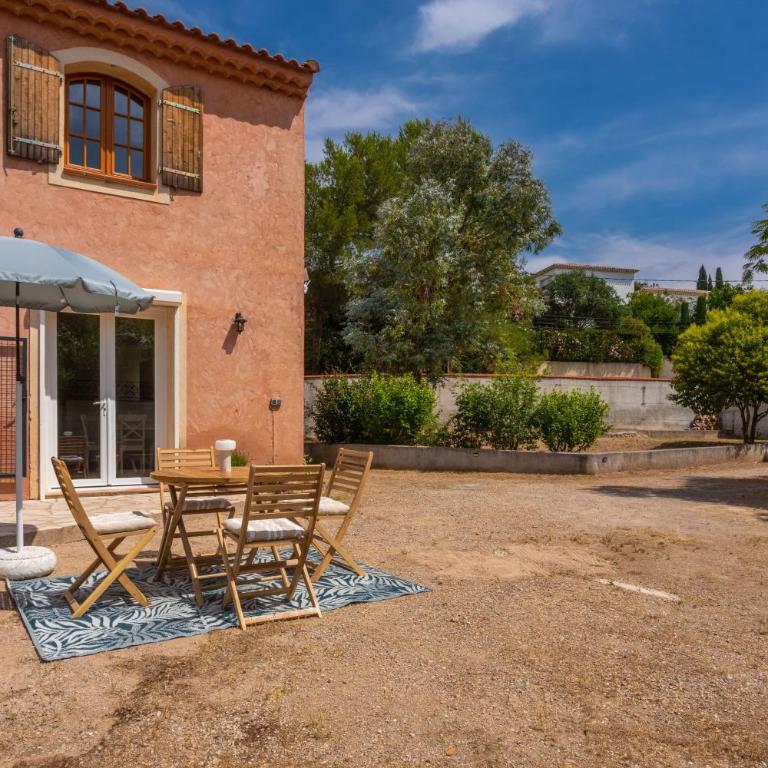 Modern Holiday Home Pool & Wifi - Maison 1 Chambre - 35