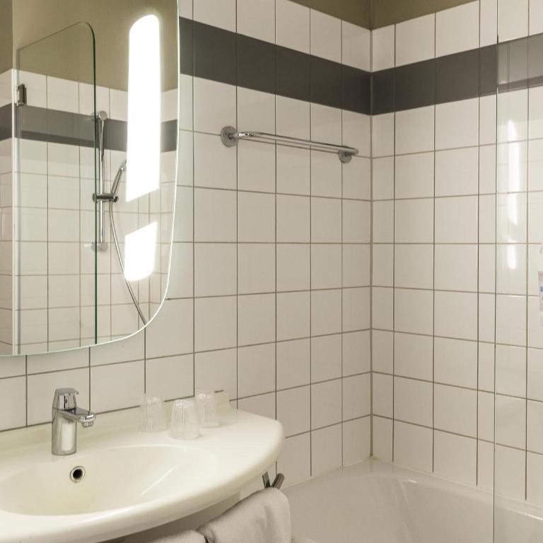 ibis Colmar Est - Hotel Restaurant en Alsace - Chambre Standard avec 1 Lit Double et 1 Lit Simple - 6