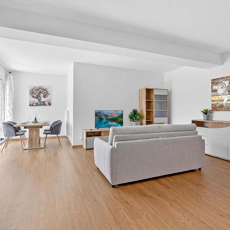Via Maraini 15 - Appartamento con Vista Lago - 7