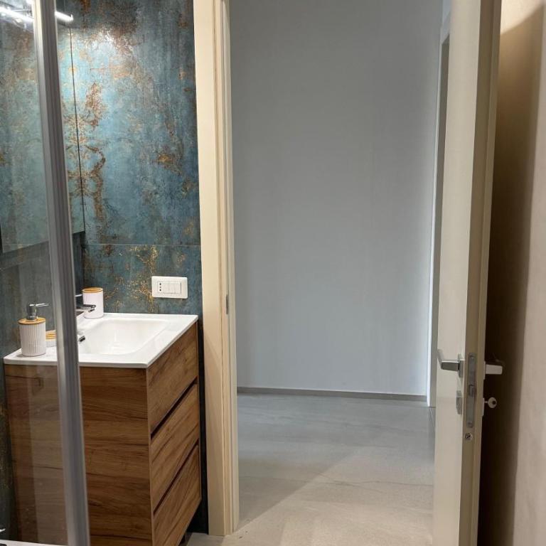 Riccione Beach Apartments - One-Bedroom Apartment - 10