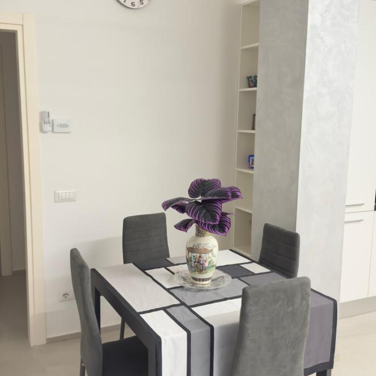 Riccione Beach Apartments - One-Bedroom Apartment - 11