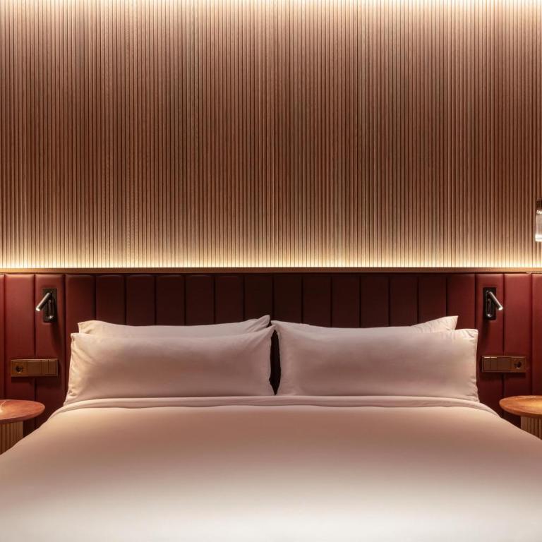 Hotel Palacio Bellas Artes San Sebastian, Curio Collection by Hilton - Double Room with Two Double Beds and Gallery - 3