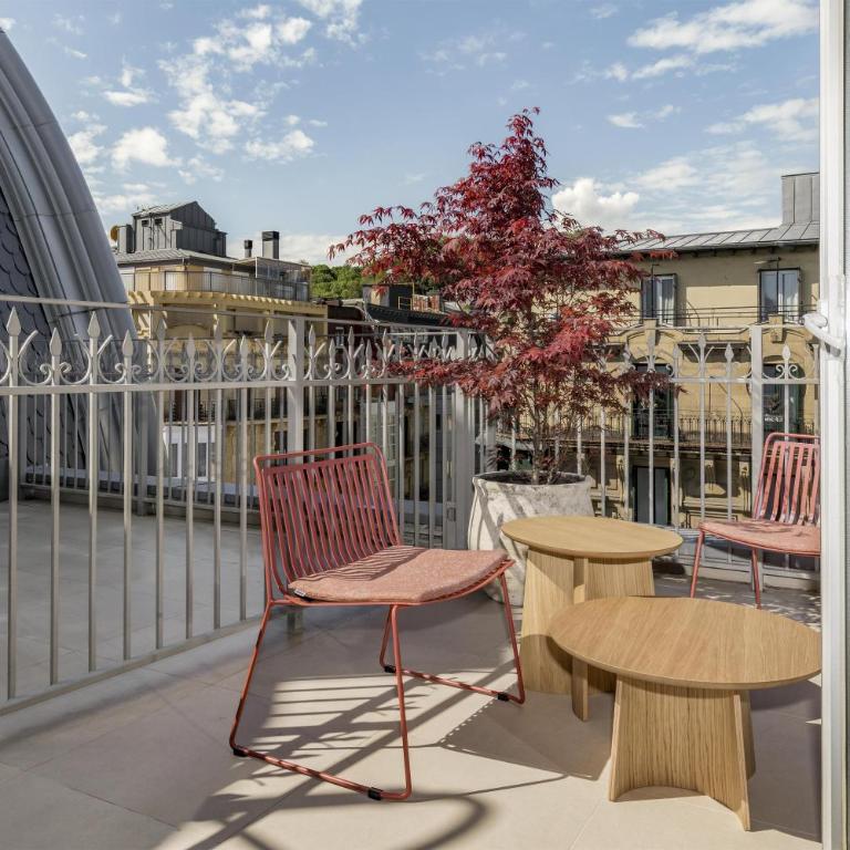 Hotel Palacio Bellas Artes San Sebastian, Curio Collection by Hilton - King Suite with Front Box and Terrace - 3