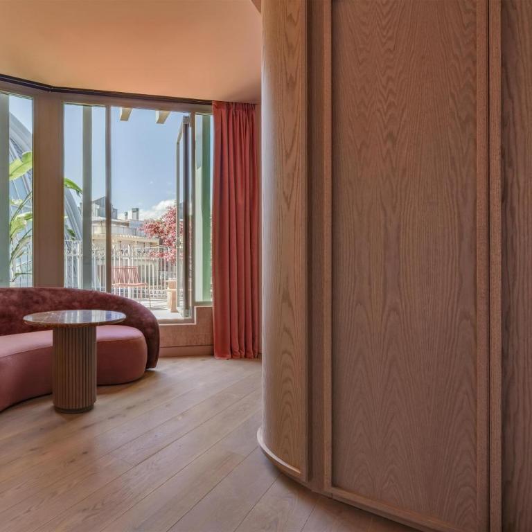 Hotel Palacio Bellas Artes San Sebastian, Curio Collection by Hilton - King Suite with Front Box and Terrace - 5