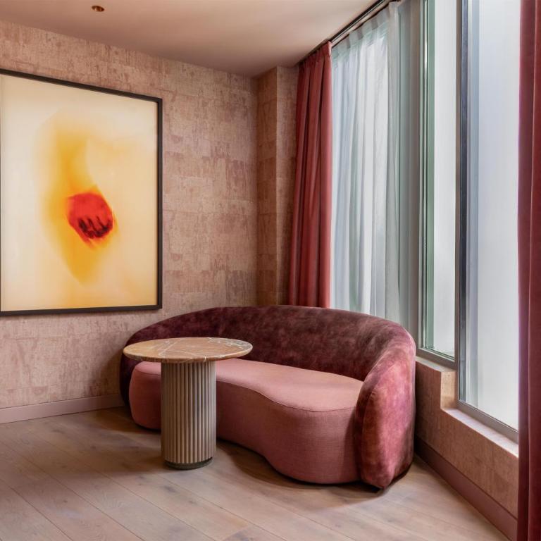 Hotel Palacio Bellas Artes San Sebastian, Curio Collection by Hilton - King Suite with Front Box and Terrace - 10