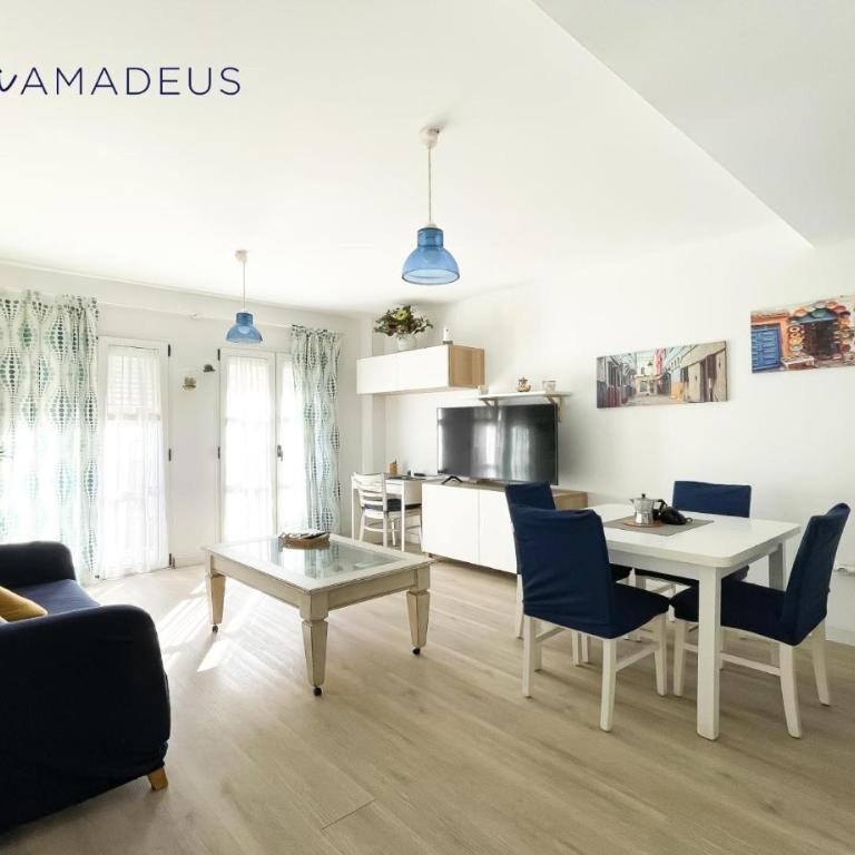 Casa Amadeus - Two-Bedroom Deluxe Apartment with Ocean View - 5