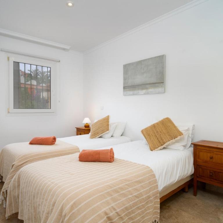 Spectacular Terrace Sublime Sea - Three-Bedroom Superior Apartment - 24