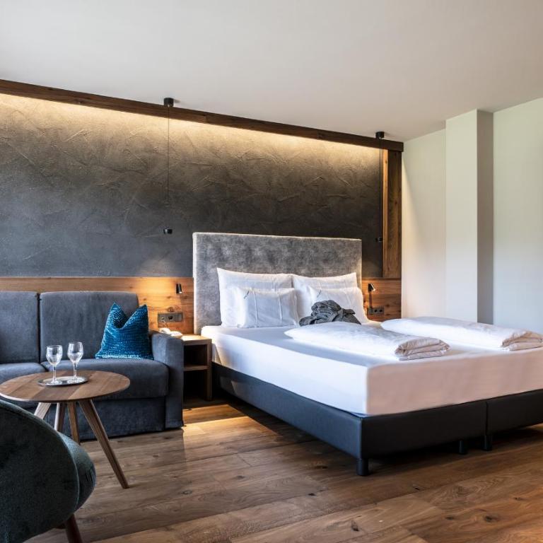 Hotel Schmung - Junior Suite con Balcone e Vista Montagna - 1