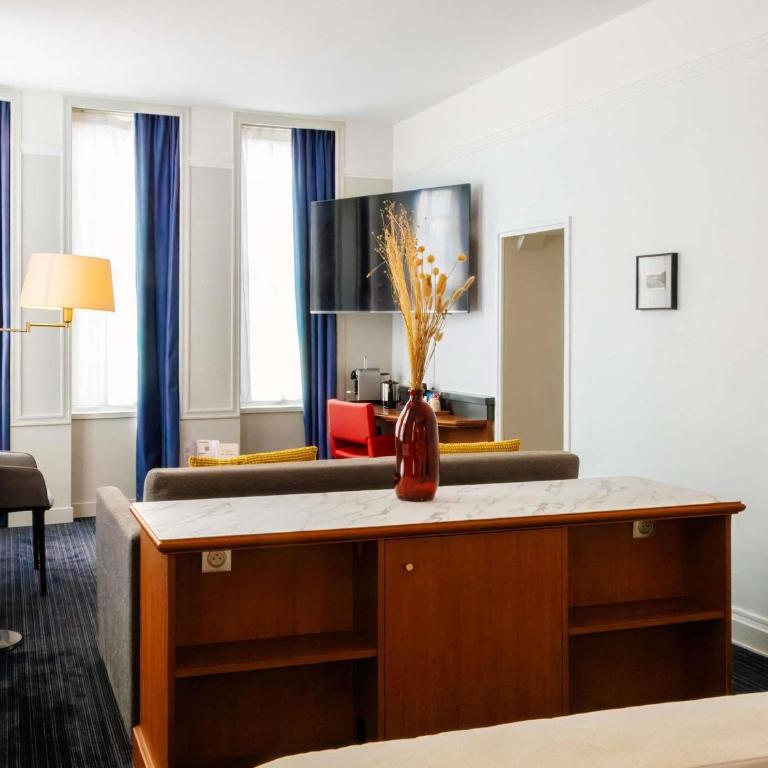 Mercure Rouen Centre Cathédrale - Suite avec 1 Lit Double et 1 Canapé-Lit - 7