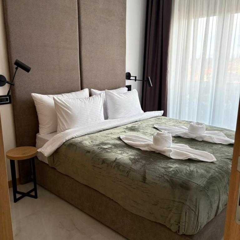 Golden Panorama Spa & Wellness - Premium Studio with Free Spa Access - 1
