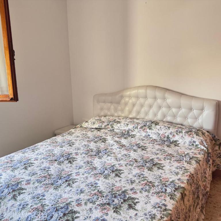 Con Vista sul campanile di Sirolo, cucina bagno ristrutturati, aria condizionata - Three-Bedroom Apartment - 8