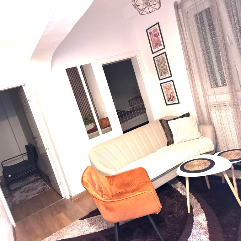 Miss Nareen's Central Apartment, free garage spot - Apartman sa 2 Spavaće Sobe - 2