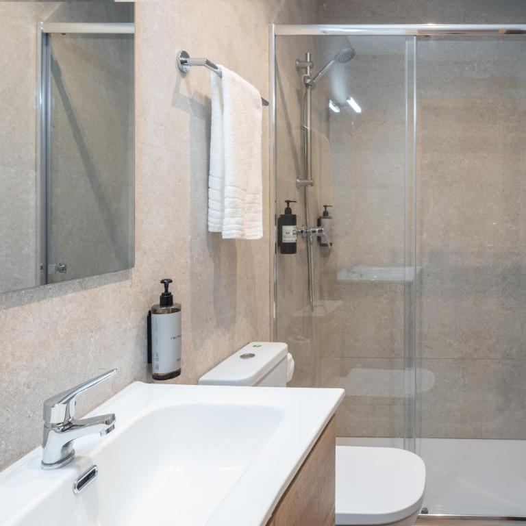 FORTINN Puerta del Sol - Chambre Double Deluxe avec Balcon - 5