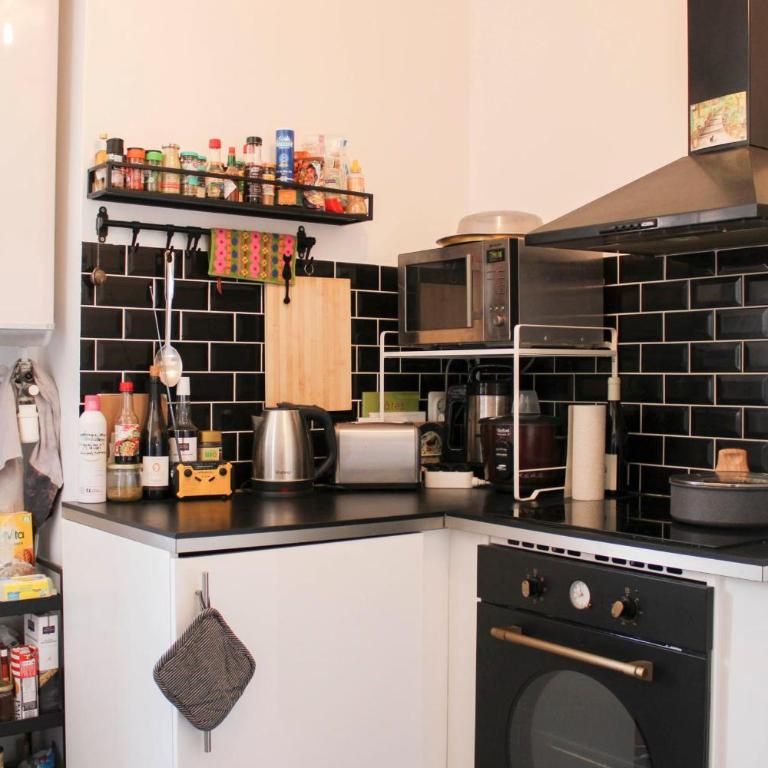 Charming Paris 19th Apt for Two - Apartment - 3