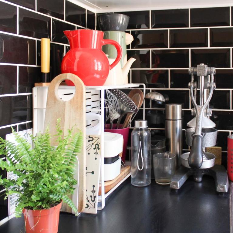 Charming Paris 19th Apt for Two - Apartment - 5