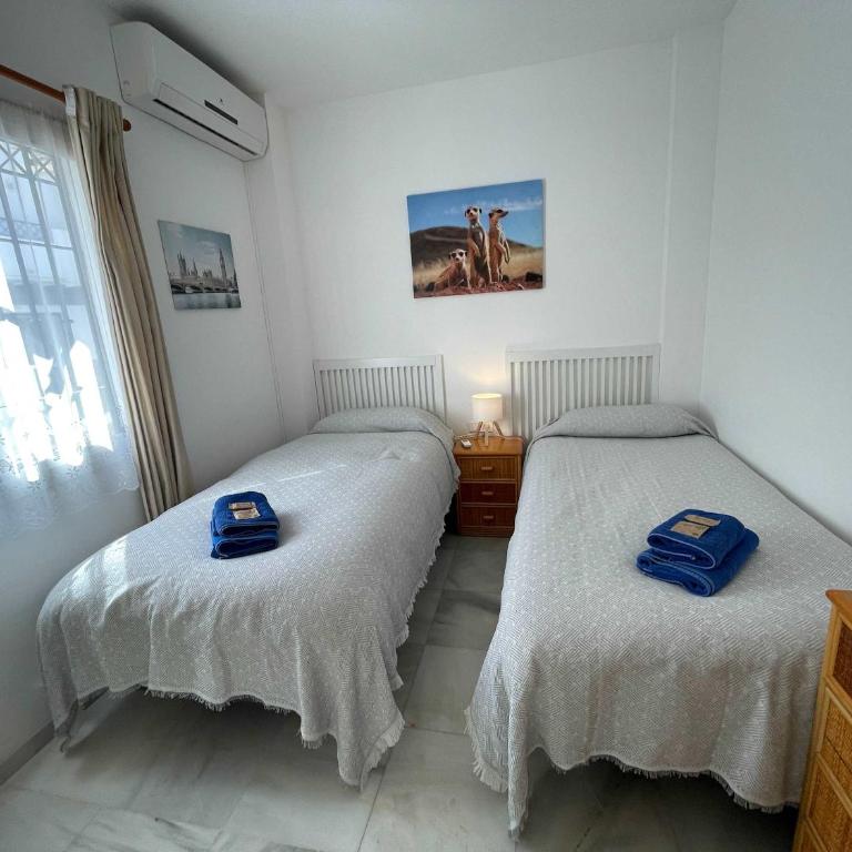 SHR011 Stylish Retreat near Burriana Beach - Appartement - 6
