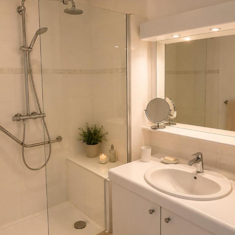 Sea & Pines Apt with Terrace - Appartamento - 6