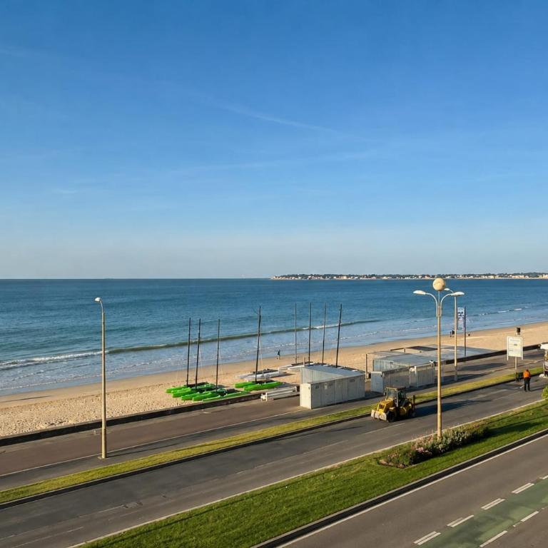 Sea & Pines Apt with Terrace - Appartamento - 7