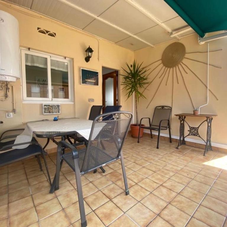 Piso Familiar con terraza privada - Appartamento con 2 Camere da Letto e Terrazza - 1