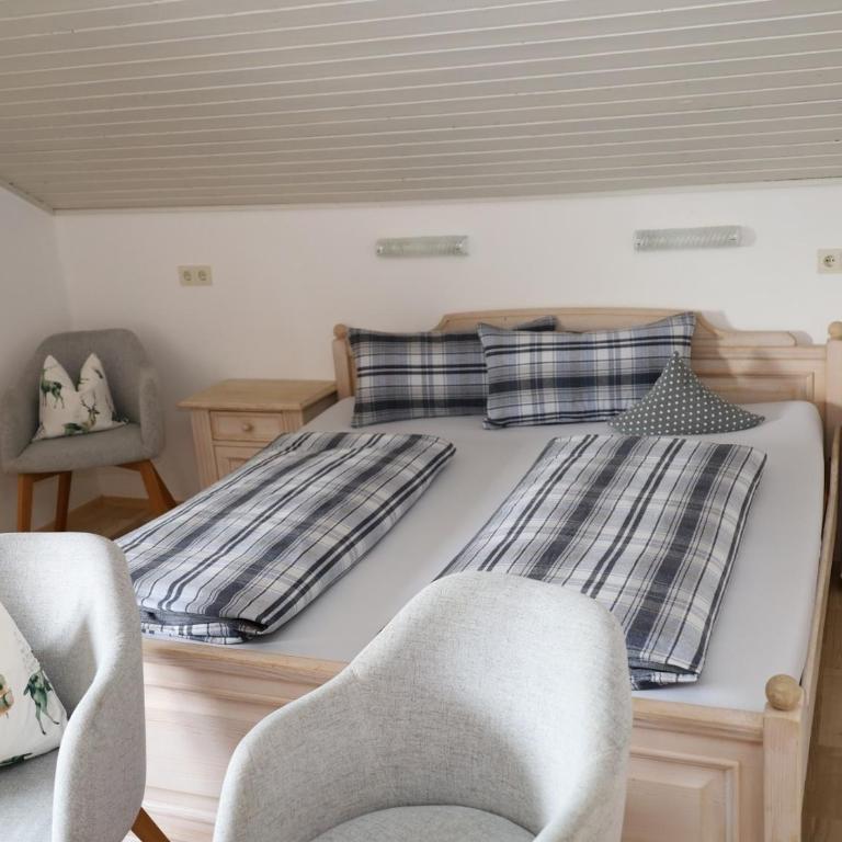 Ferienwohnungen Zwerger - Apartment mit 2 Schlafzimmern und Bergblick - 3