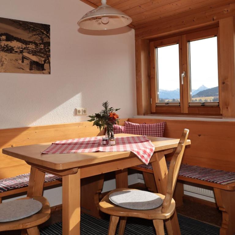 Ferienwohnungen Zwerger - Apartment mit 2 Schlafzimmern und Bergblick - 8