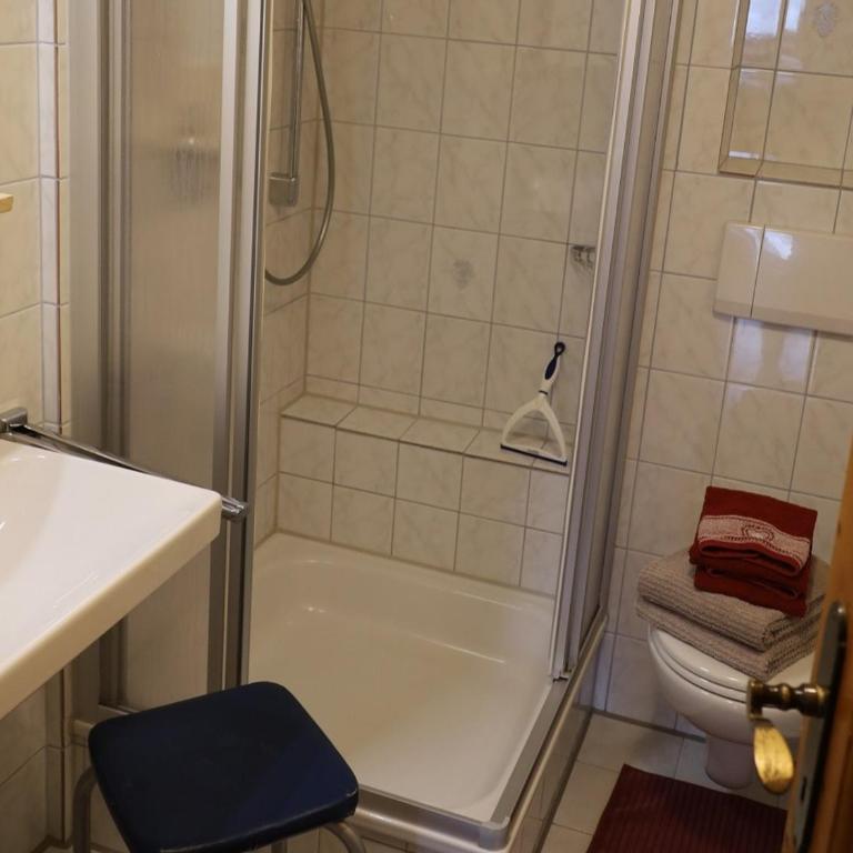 Ferienwohnungen Zwerger - Apartment mit 2 Schlafzimmern und Balkon - 3