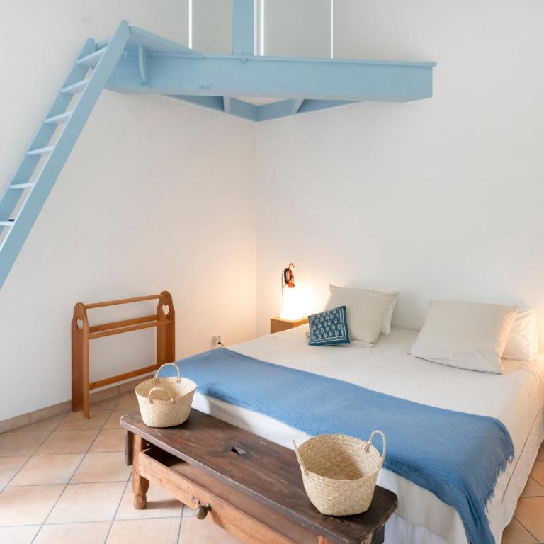 Villa Arabella - Three-Bedroom House - 14