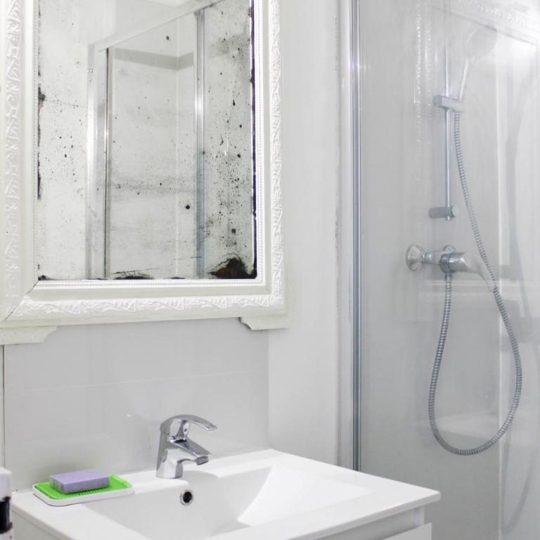 Charming Latin Quarter Apartment - Apartamento - 18
