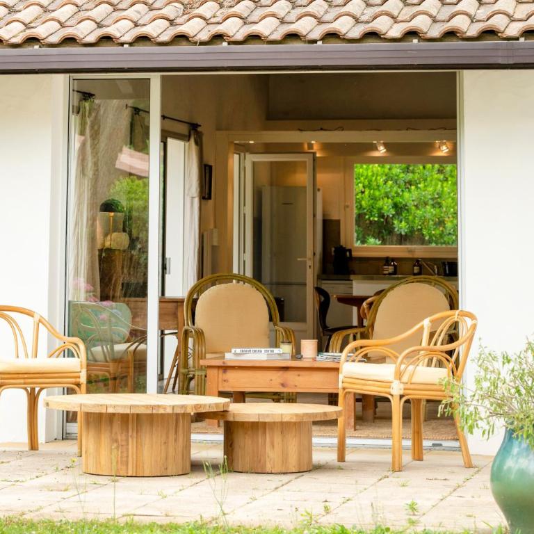 Villa Arabella - Three-Bedroom House - 2