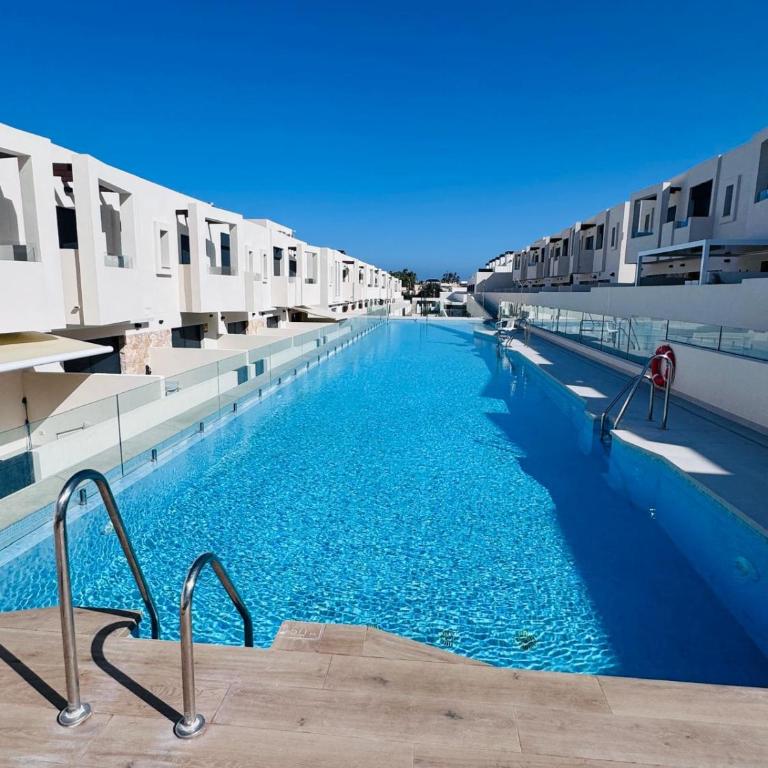 Amalfi - Three-Bedroom Deluxe Apartment - 5