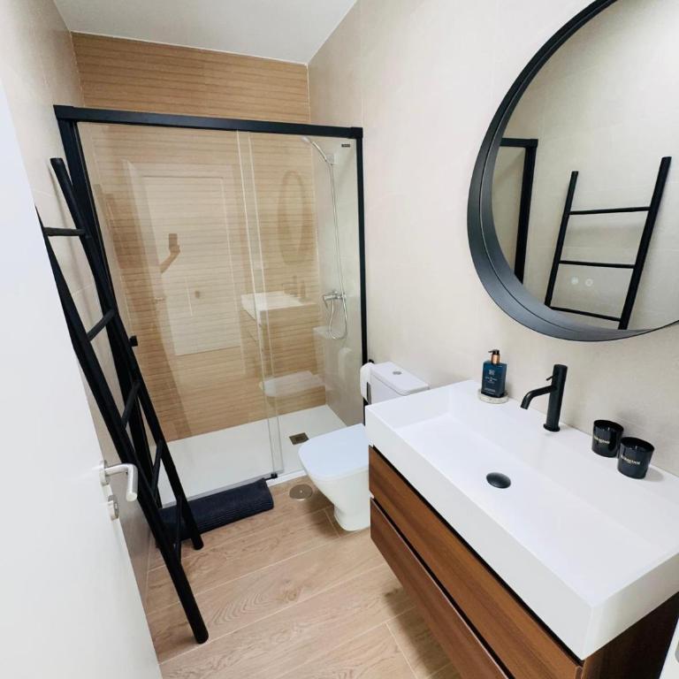 Amalfi - Three-Bedroom Deluxe Apartment - 17