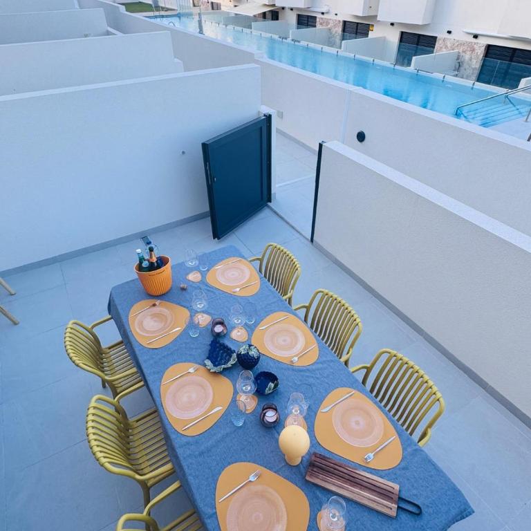 Amalfi - Three-Bedroom Deluxe Apartment - 25