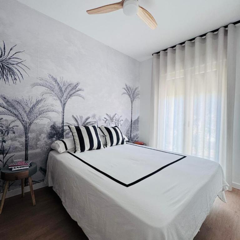 Amalfi - Three-Bedroom Deluxe Apartment - 41