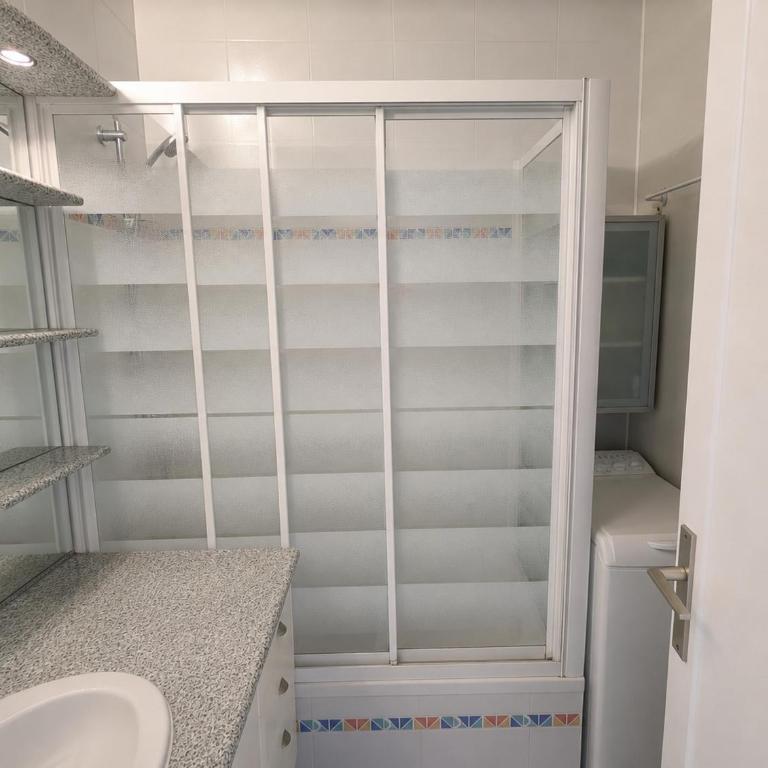 Marina en front de mer Port Camargue Plages Sud - Two-Bedroom Apartment with Balcony and Terrace - 11