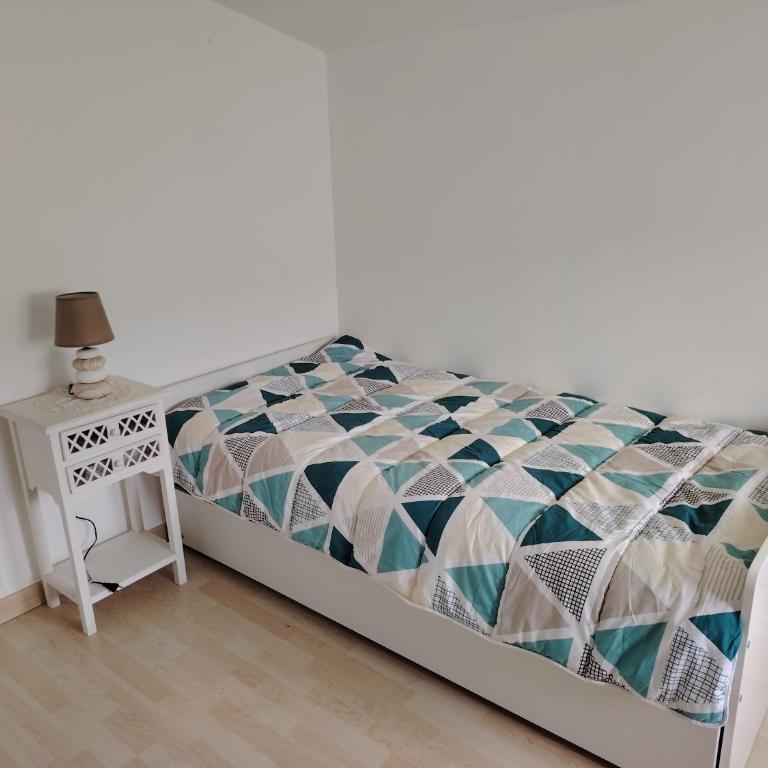 Appartement Front de Mer - Vue Mer Exceptionnelle, les Pieds dans l'Eau à La Madrague, Presqu'île de Giens - Apartment mit 1 Schlafzimmer - 2
