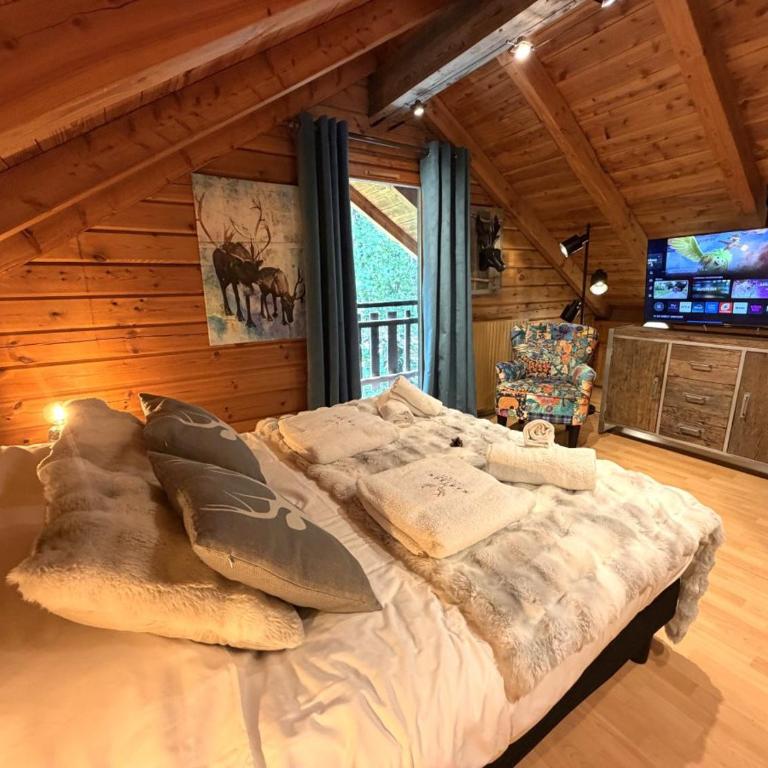 LE RENNE Chalet en bois au calme avec SPA Jacuzzi - Chalet con 3 Camere da Letto - 23