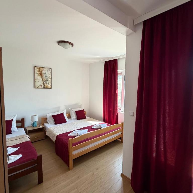 M2 apartments - Standard Dreibettzimmer - 2