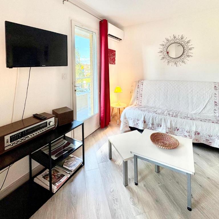 F2 avec terrasse et parking privé à Fréjus - One-Bedroom Apartment - 9