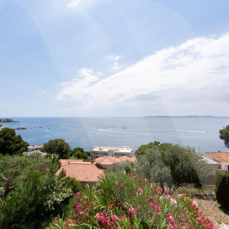Appartement Vue mer, Roses, Pau 26 by Welhomy - Three-Bedroom Apartment - 27