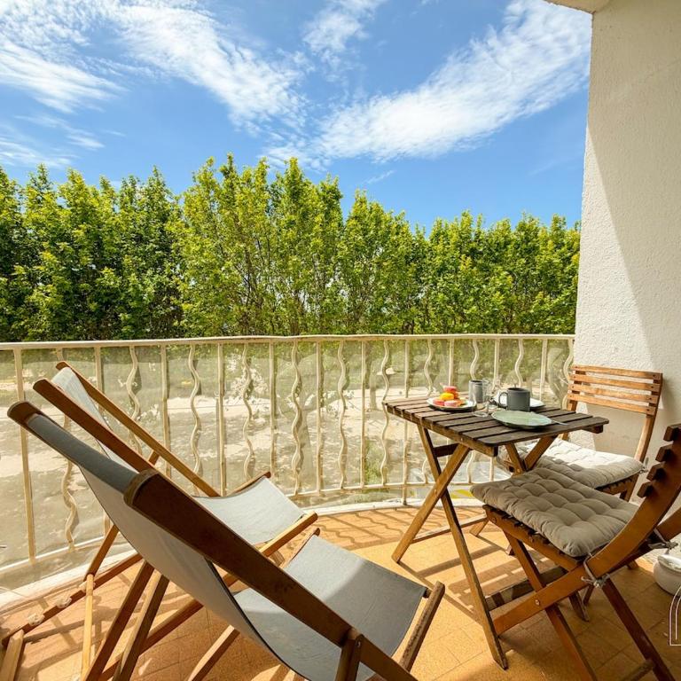T2 lumineux sur le port de Sanary - One-Bedroom Apartment - 10