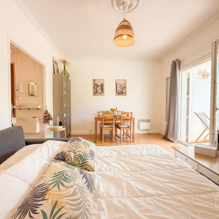 T2 lumineux sur le port de Sanary - One-Bedroom Apartment - 15