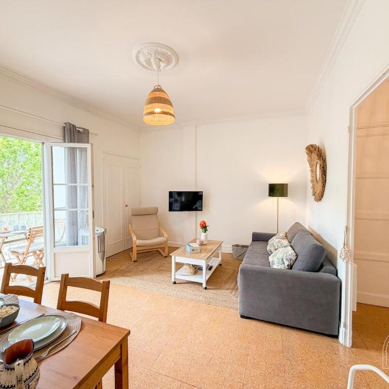 T2 lumineux sur le port de Sanary - One-Bedroom Apartment - 23